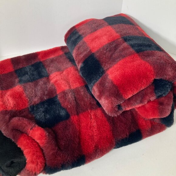 Vince Camuto Faux Rabbit Fur Buffalo Check Throw Blanket Black Red 50 x 64" - Picture 2 of 6